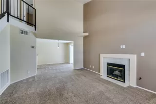 Photo #5: 2413719 Listing