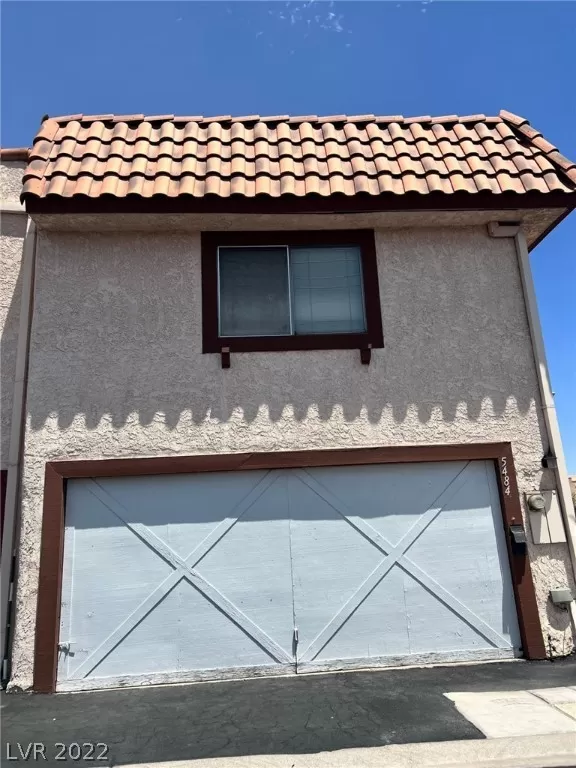 MLS: 2413725 Condo For Sale