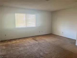 Photo #6: 2413725 Listing