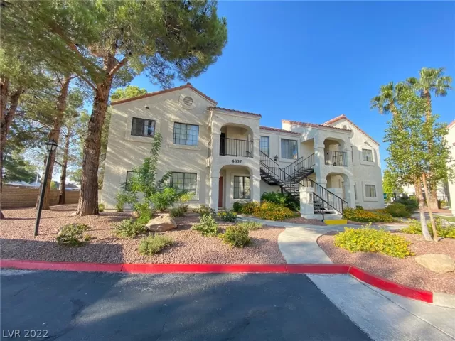 MLS: 2413726 Condo For Sale