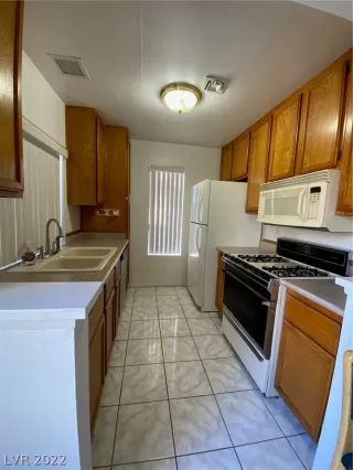 Photo #1: 2413726 Listing 