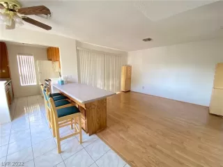 Photo #2: 2413726 Listing 