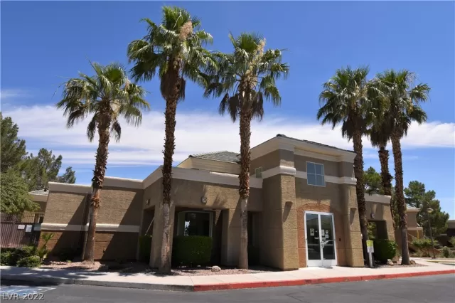 MLS: 2413741 Condo For Sale