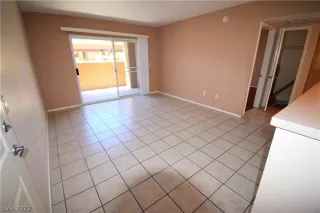 Photo #3: 2413741 Listing 