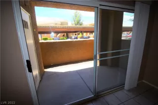 Photo #5: 2413741 Listing 