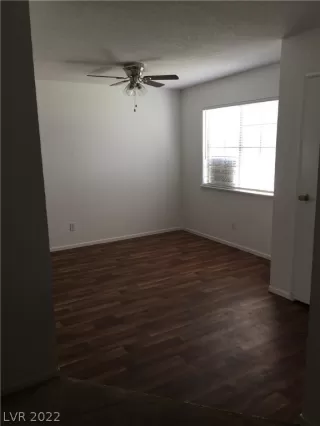 Photo #4: 2413777 Listing