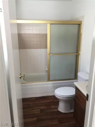 Photo #5: 2413777 Listing