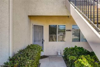 Photo #3: 2413783 Listing 