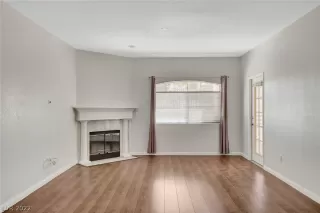 Photo #4: 2413783 Listing 