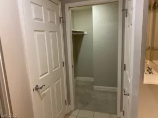 Photo #4: 2413807 Listing