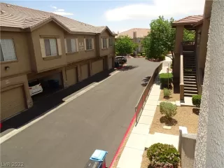 Photo #4: 2413824 Listing 