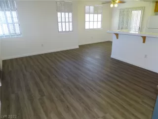 Photo #5: 2413824 Listing 