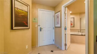 Photo #1: 2413858 Listing