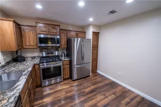 Photo #1: 2413868 Listing 