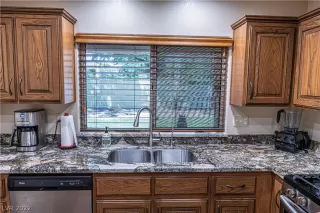 Photo #2: 2413868 Listing 