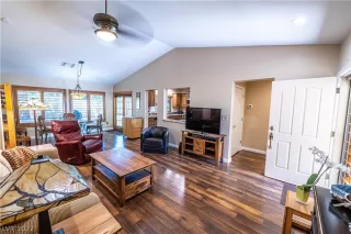 Photo #4: 2413868 Listing 