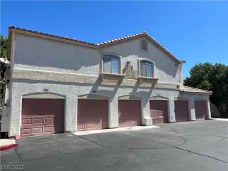 Photo #2: 2413883 Listing