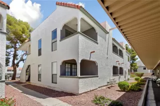 Photo #2: 2413894 Listing