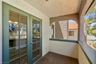 Photo #5: 2413894 Listing