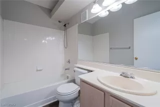 Photo #3: 2413910 Listing 