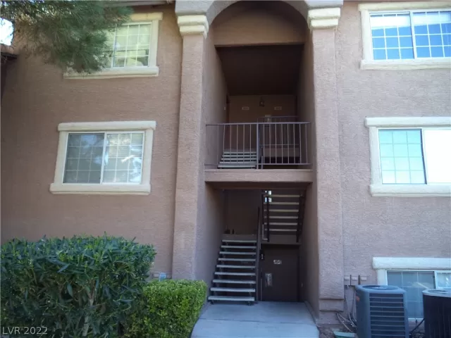 MLS: 2413911 Condo For Sale