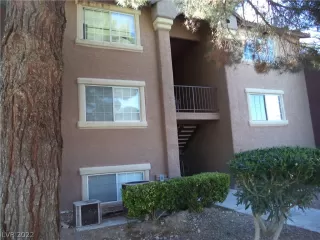 Photo #1: 2413911 Listing