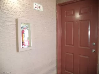 Photo #2: 2413911 Listing