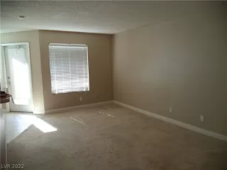 Photo #5: 2413911 Listing