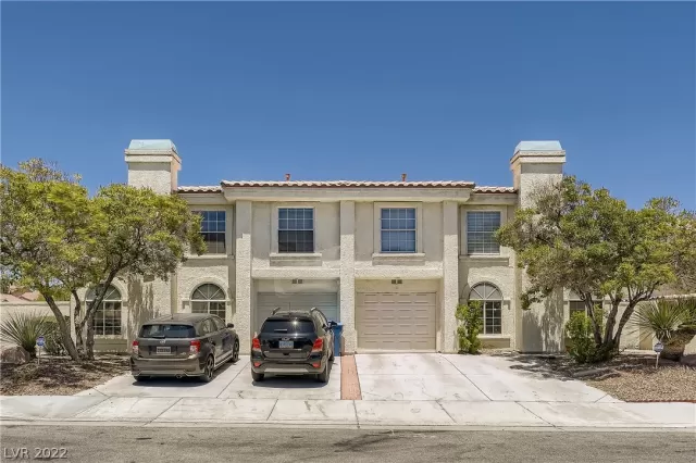 MLS: 2413963 Condo For Sale