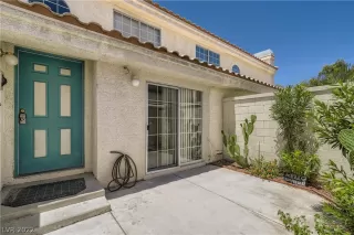 Photo #3: 2413963 Listing 