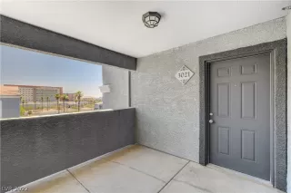 Photo #3: 2413970 Listing