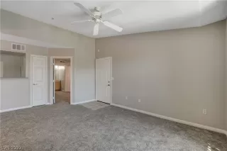 Photo #6: 2413970 Listing