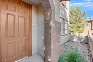 Photo #4: 2413994 Listing