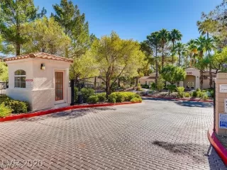 Photo #3: 2414030 Listing 