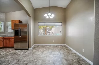 Photo #5: 2414094 Listing 