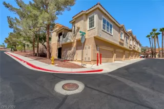 Photo #1: 2414097 Listing