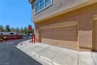 Photo #3: 2414097 Listing