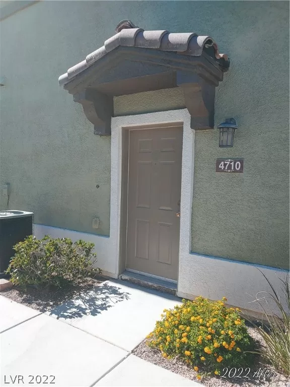 MLS: 2414100 Condo For Sale