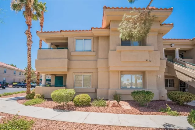 MLS: 2414111 Condo For Sale