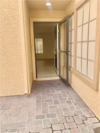 Photo #4: 2414115 Listing 