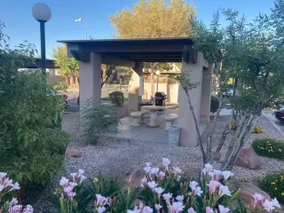 Photo #4: 2414116 Listing