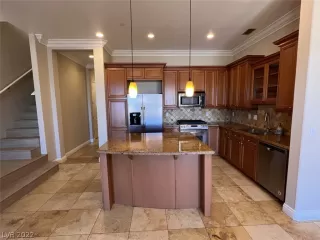 Photo #2: 2414167 Listing 