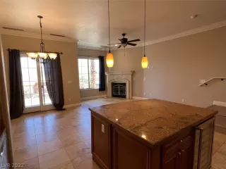 Photo #4: 2414167 Listing 