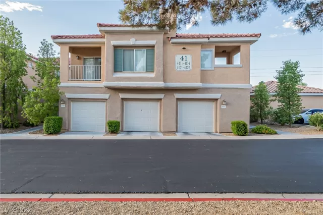 MLS: 2414168 Condo For Sale