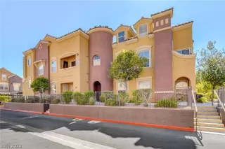 Photo #1: 2414174 Listing