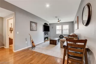 Photo #5: 2414174 Listing