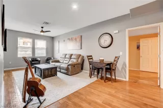 Photo #6: 2414174 Listing