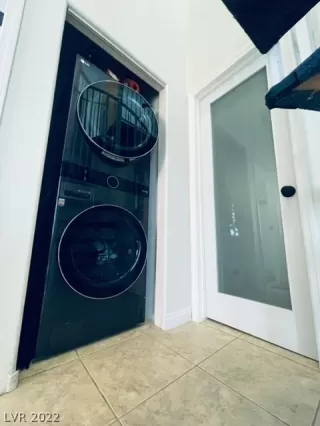 Photo #2: 2414204 Listing 