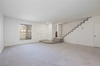 Photo #1: 2414218 Listing