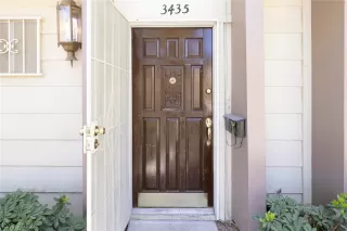 Photo #4: 2414218 Listing